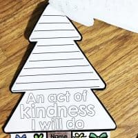 A fun Christmas Tree Craftivity Flap Book where students can write or draw about their favorite Christmas memory, Christmas tradition, an act of kindness they will do and a gift they want to give.