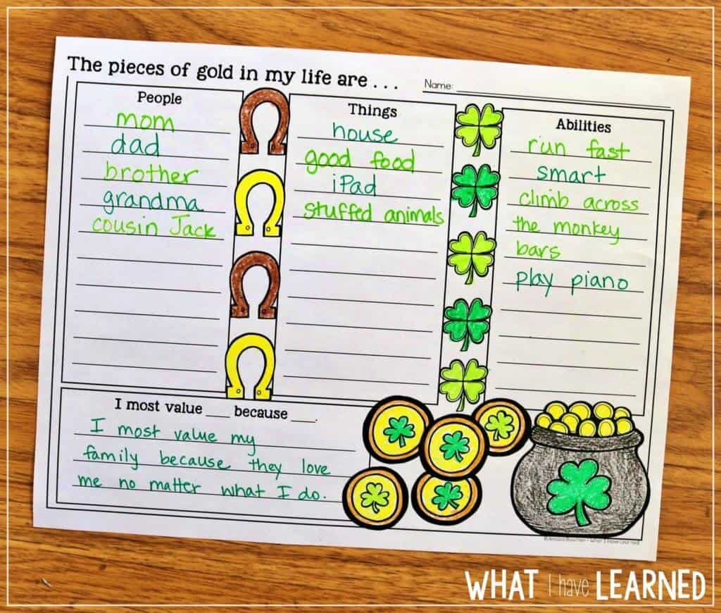This is a fun St. Patrick's Day Craft where students share what they value in their lives. What "pieces of gold" are in their lives? This is a great craft to use throughout the month of March in your elementary school classroom. Students add a gold coin each day telling about their "pot of gold". It makes a great growth mindset activity, too! #stpatricksdaycraft #stpartricksintheclassroom