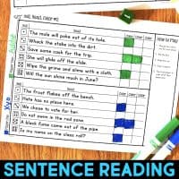 Give students some partner games to play during their literacy centers where they can practice reading words and sentences with VCE words. Students interact with classroom friends playing games that make reading centers more fun! Students work with VCE words, including VCE-A, VCE-I, VCE-O, and VCE-U, as well as mixed sets.