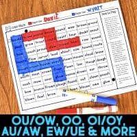 Fun and engaging phonics partner games that help students practice decoding vowel digraphs. Phonics patterns include OU, OW, OO, OI, OY, AU, AW, EW, UE, and more. Includes games with words and sentences. Includes games with words and sentences. There are 8 games used with four sets of words that increase in complexity. Words are grouped by sound as well as mixed all together. Games include word-reading and sentence-reading. Great for first and second-grade students and parents!