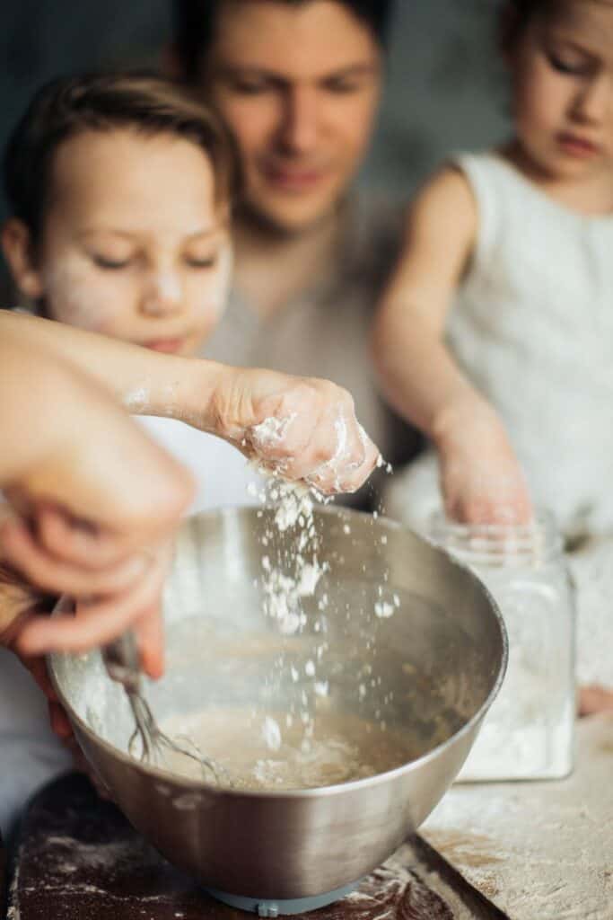 From understanding how yeast ferments, to seeing how oil and water interact, there are countless fun food experiments children can perform safely and effortlessly using everyday kitchen items.