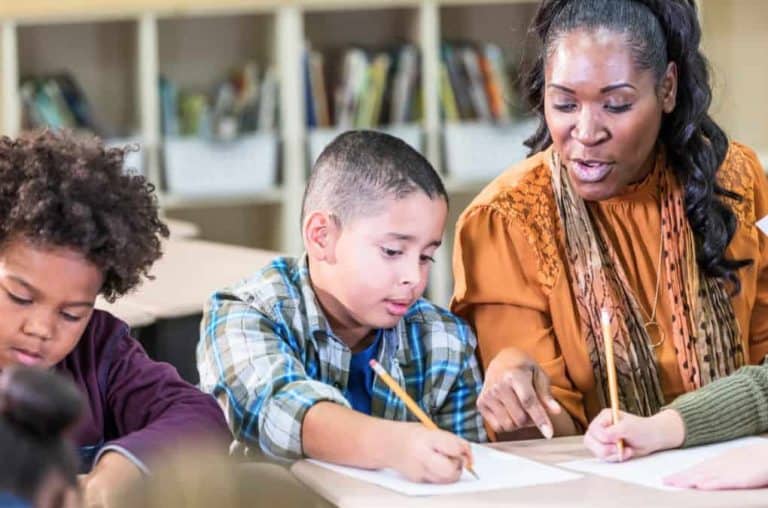 What is the Difference Between Differentiation & Scaffolding