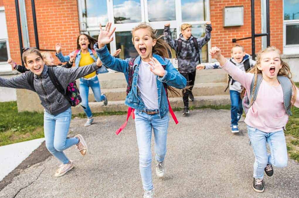 96 ABC Countdown to Summer Ideas for Elementary Classrooms 3 kids running outside of school on the last day.